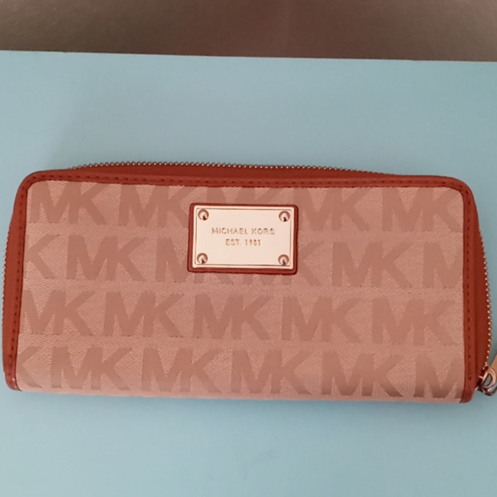 Michael Kors wallet